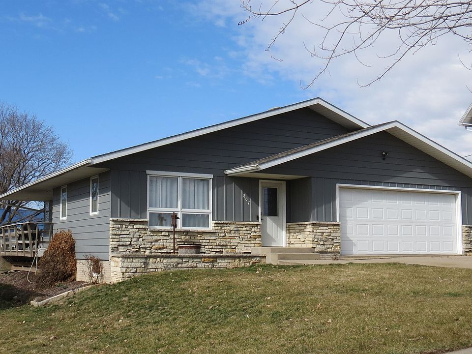 807 Winter St, Lost Nation, IA 52254 Zillow
