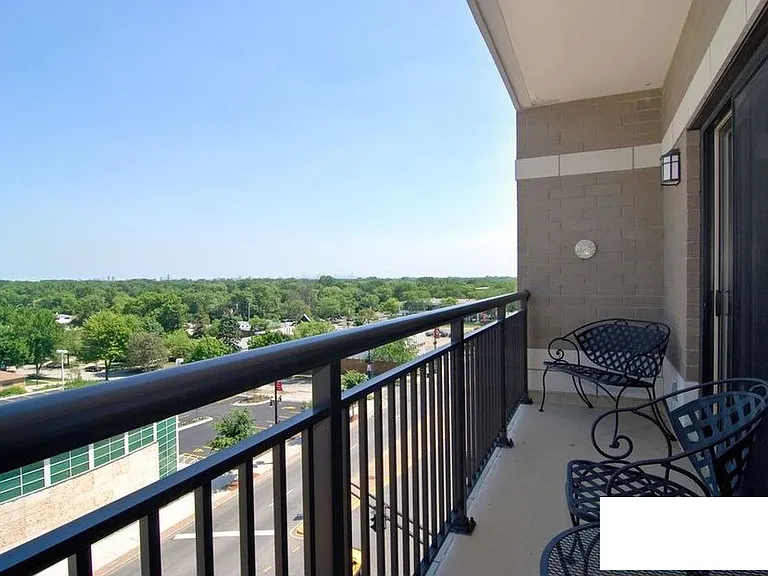 8828 Niles Center Rd #410 — Photo 8