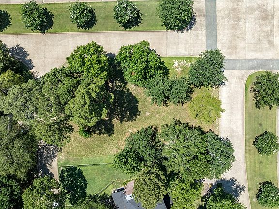 2nd image of 137 Eagles Bluff Blvd Lot 1