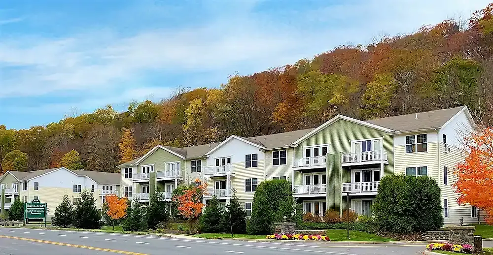 Ridgefield Commons — Photo 1