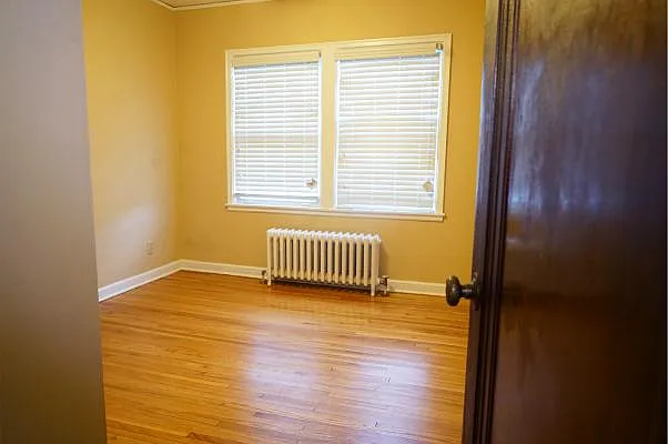 Grand Ave Apartments — Photo 8
