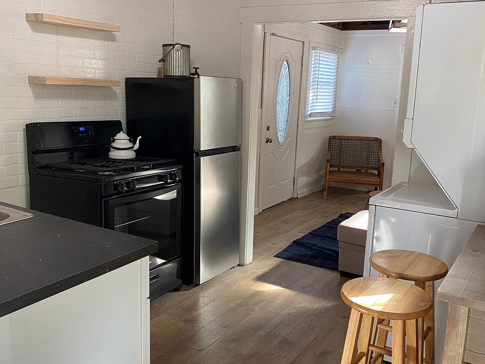 2nd image of 408 Washington Ave #1/2
