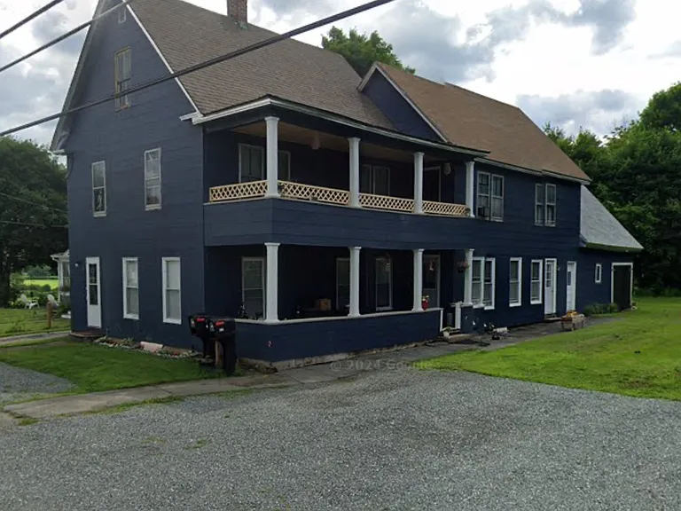 30 Highland St #B — Photo 1