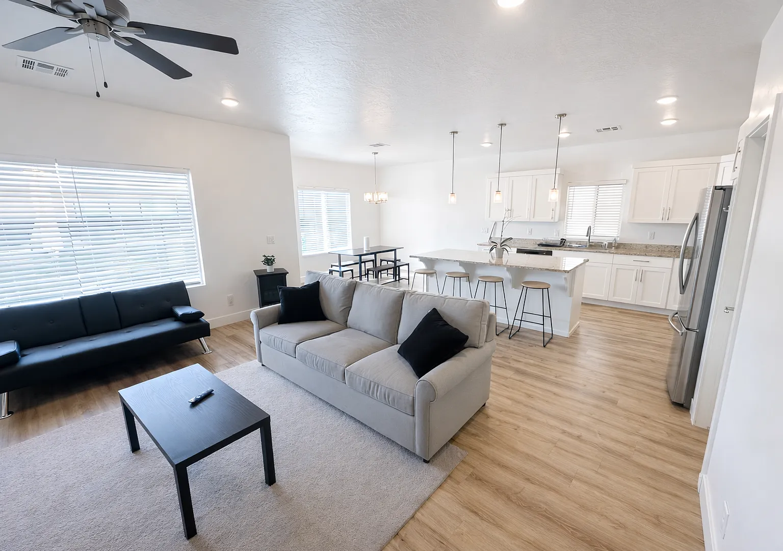 4-Bed Stand Alone Home! 6+ Month Lease — Photo 4