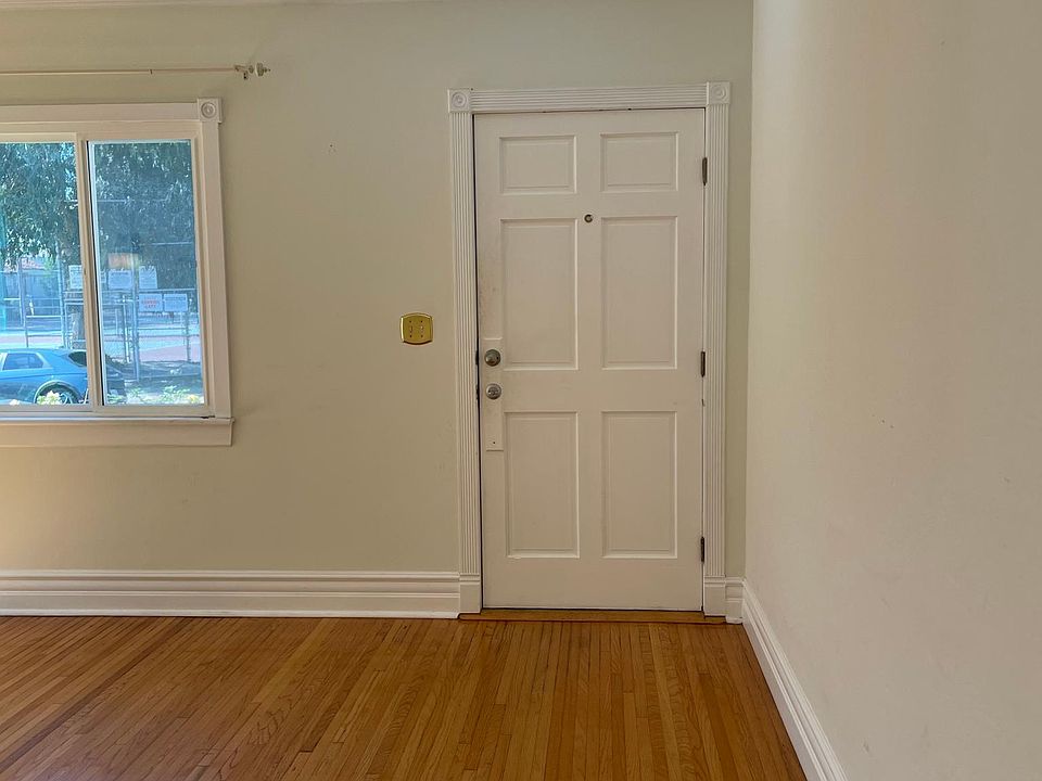 1st image of 516 N Genesee Ave