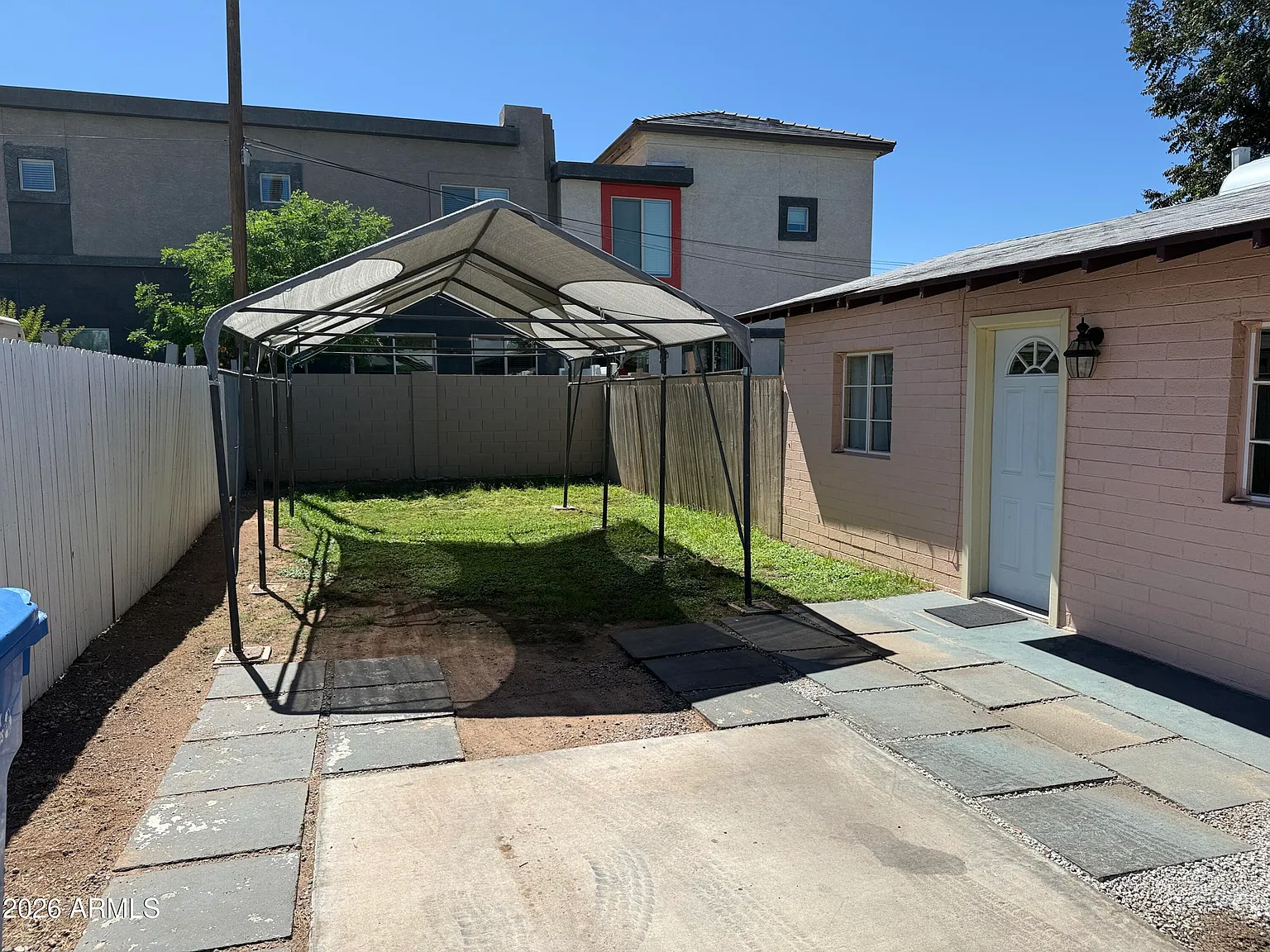 1 bed, 1.0 bath, 500 sqft, $1,200 — Photo 2