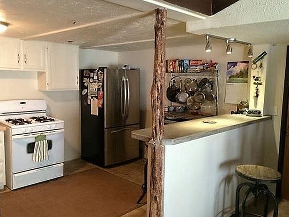 3rd image of 100 Beaver St #B