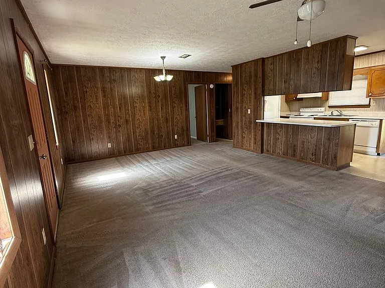 306 Crosby Rd — Photo 7