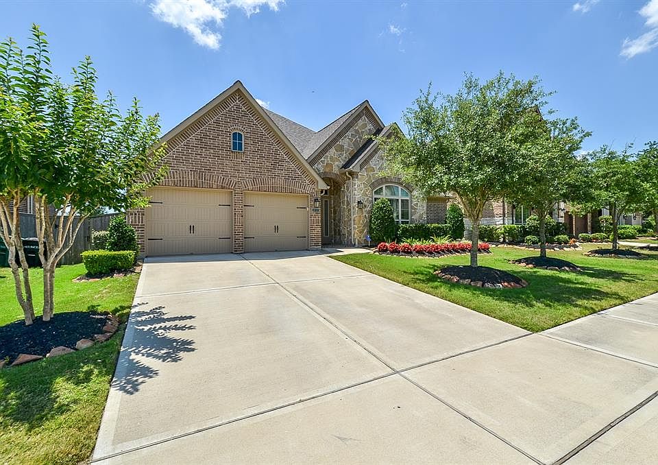 1st image of 28707 Primrose Bluff Dr