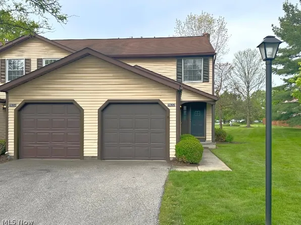 9632 E Idlewood Dr, Twinsburg, OH 44087