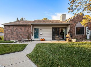 402 Water Tower Cir, Brighton, MI