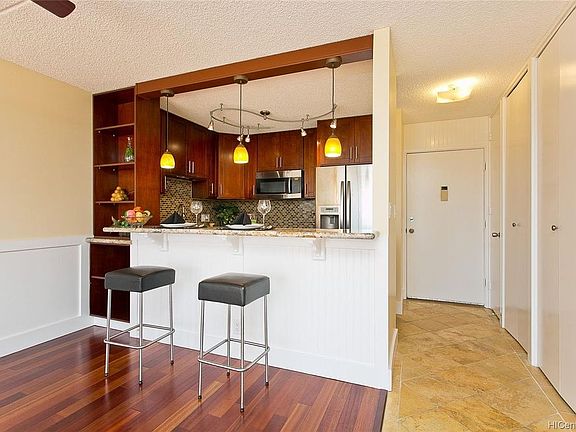 4th image of 400 Hobron Ln APT 3009