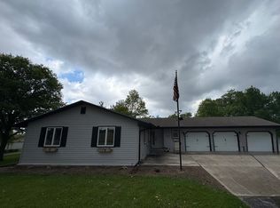 8702 N 1900 East Rd, Bloomington, IL 61705