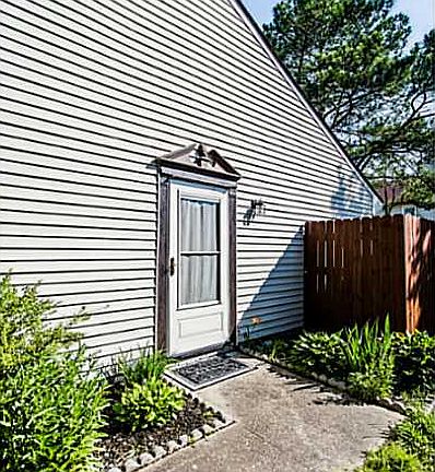 2nd image of 306 Gambrill Ct