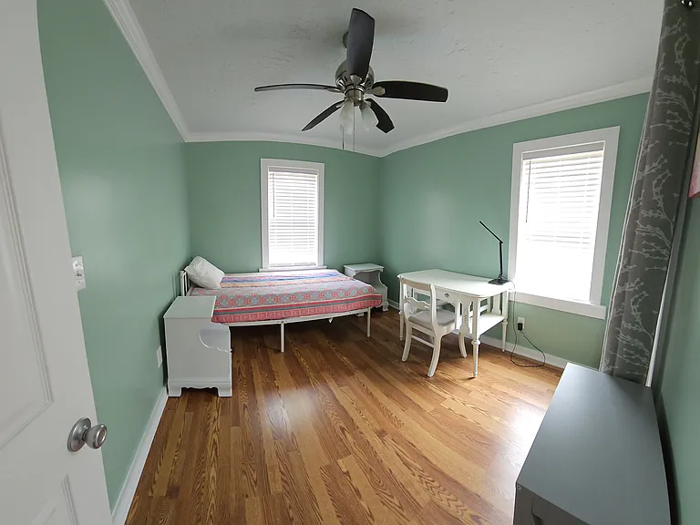 448 Richmond St — Photo 7