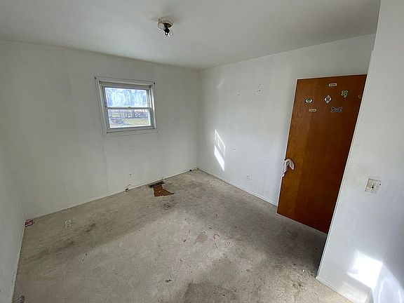 5th image of 611 S 24th St