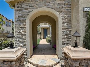 2207 Swift Fox Ct, Simi Valley, CA 93065