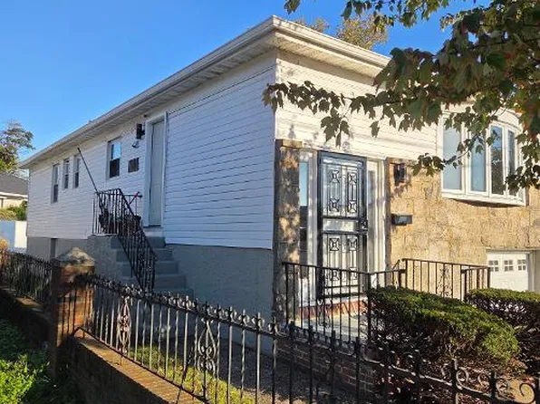 1503 Dunbar St, Far Rockaway, NY 11691