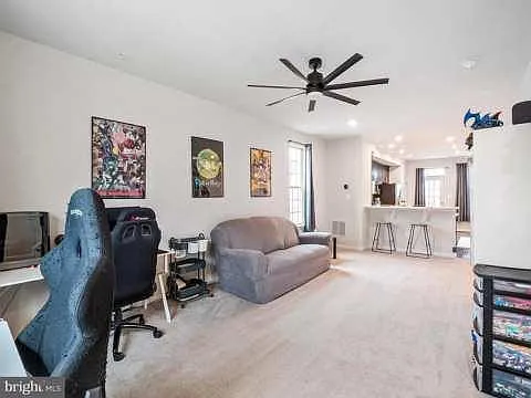 2 bed, 2.5 bath, 1740 sqft, $2,725 — Photo 3