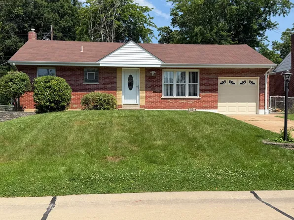 9200 Kit Dr, Saint Louis, MO 63123