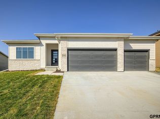 21144 Jessie Ave, Elkhorn, NE 68022