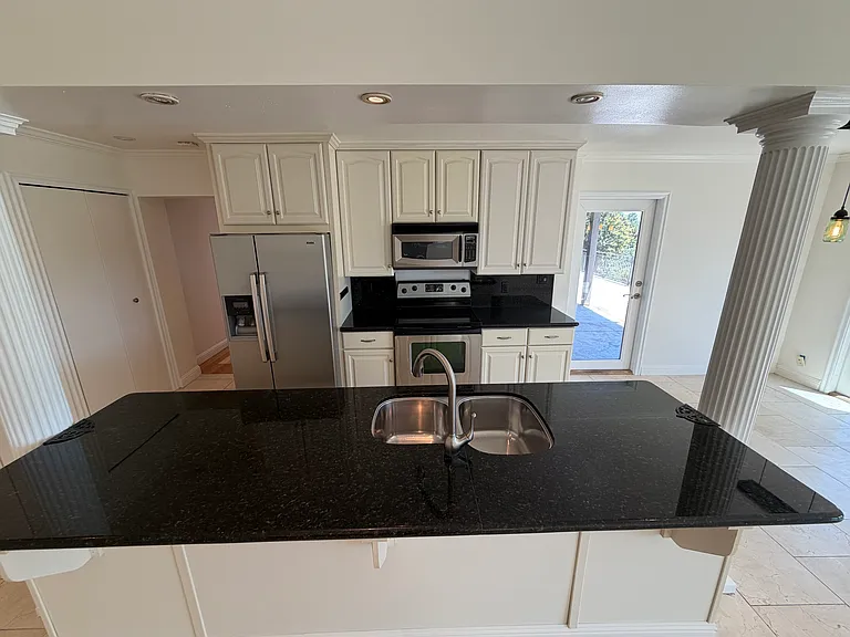 1320 El Curtola Blvd #A — Photo 6