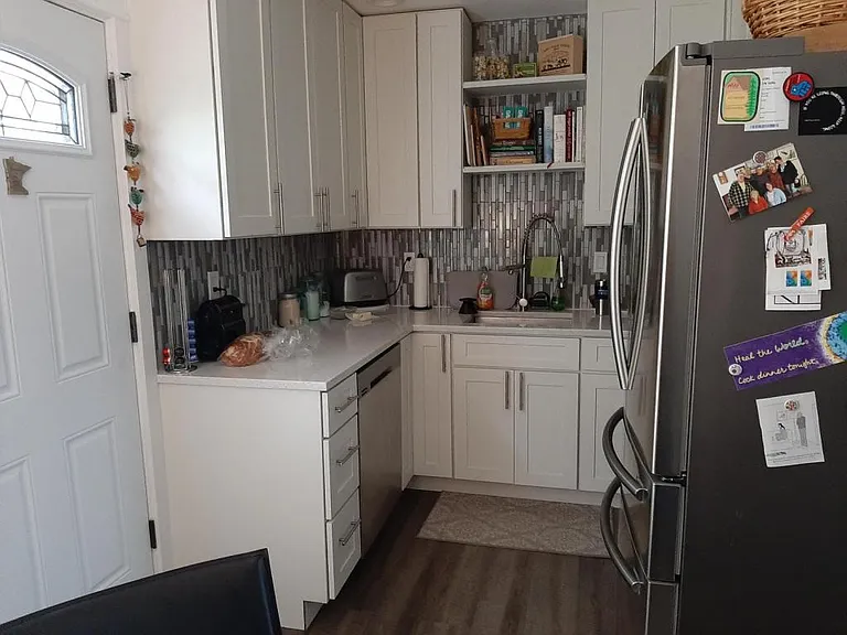 3130 James St — Photo 23