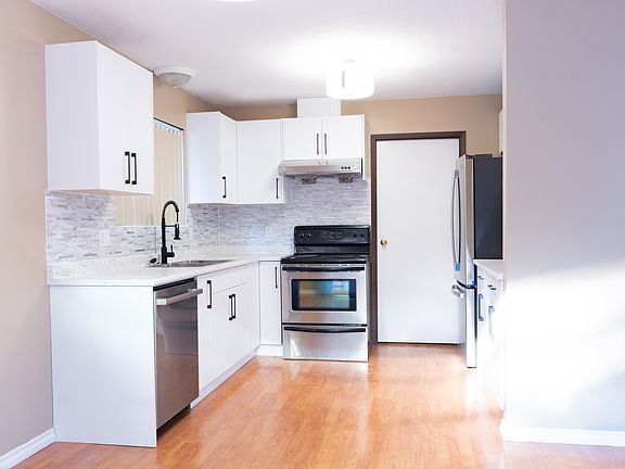 2nd image of 1951 Coquitlam Ave