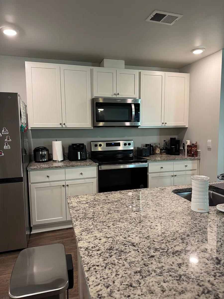 Kitchen, granite counter tops - 447 Coconut Dr