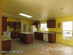 022-182321 kitchen 3