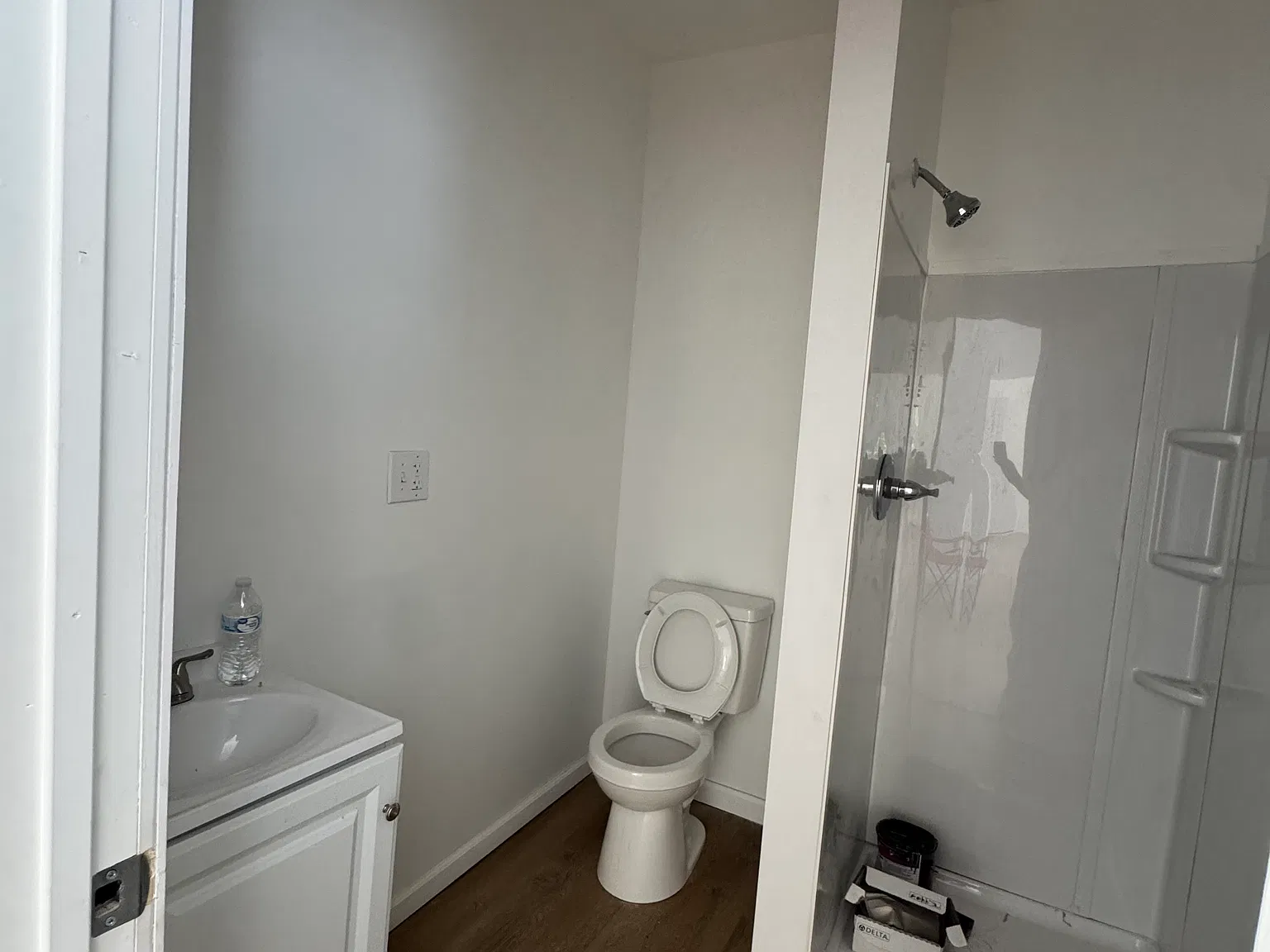 3 bed, 1000 sqft, $2,200 — Photo 2