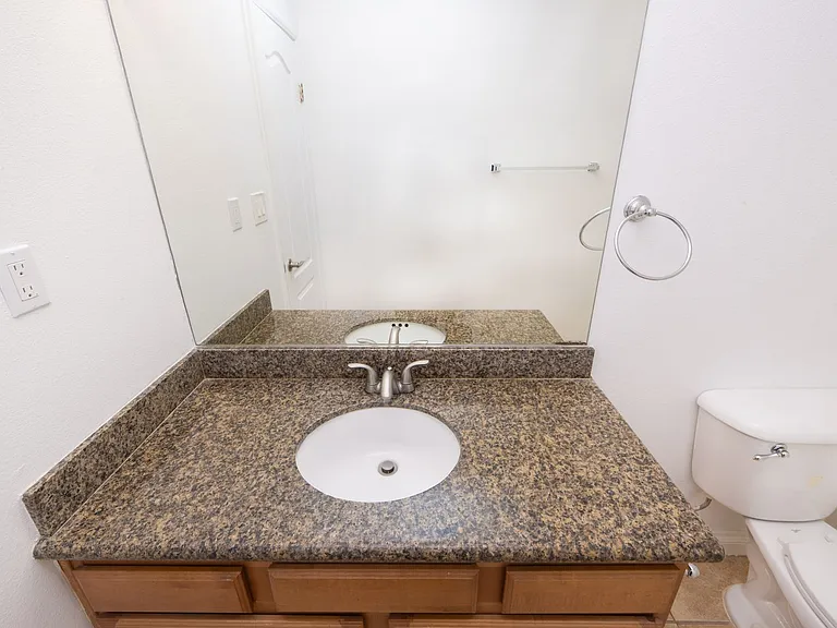 455 Ballantyne St #8 — Photo 62