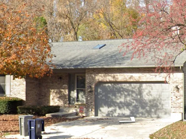 1987 Sandy Creek Dr, Elgin, IL 60123