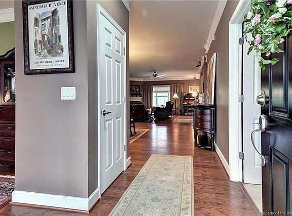 3rd image of 6915 Chancery Ln