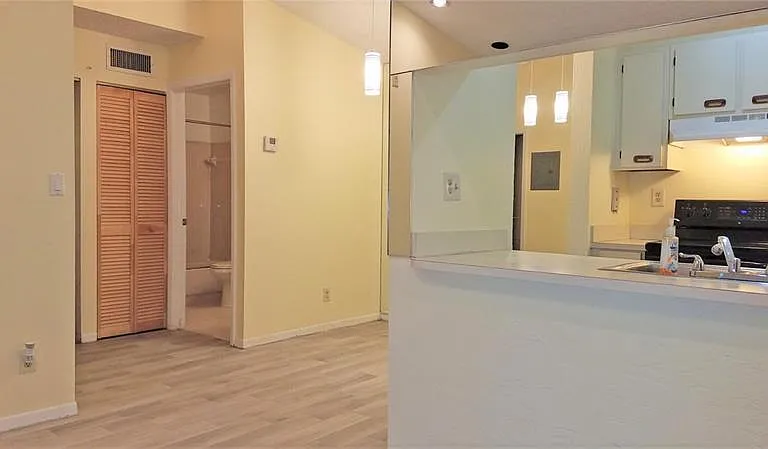 9466 Boca Cove Cir #310 — Photo 5