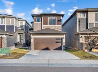 118 W Homestead Park NE, Calgary, AB T3J 2K6