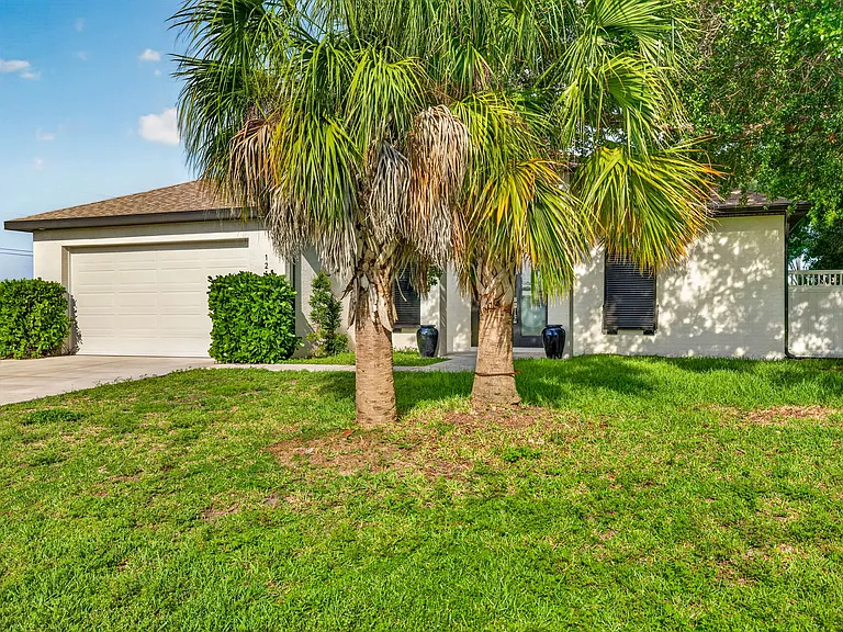 1218 SW 9th Ct — Photo 19
