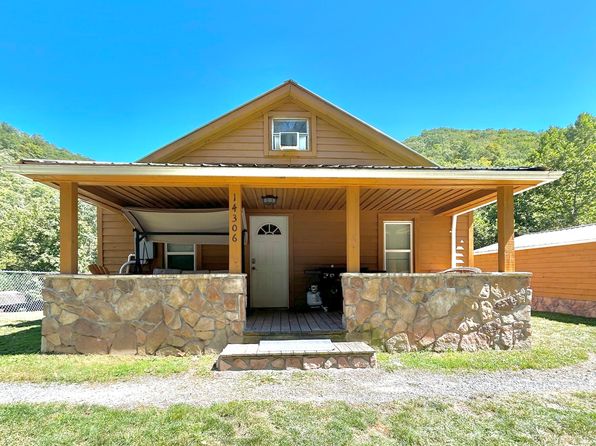 14306 S State Route 20, Hinton, WV 25951