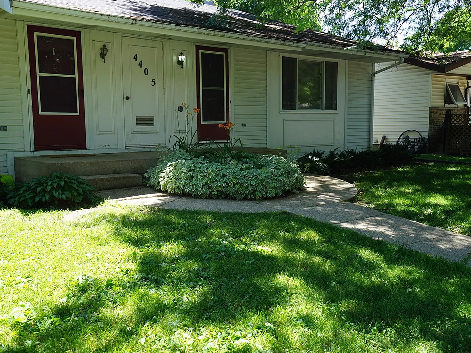 4405 Dwight Dr