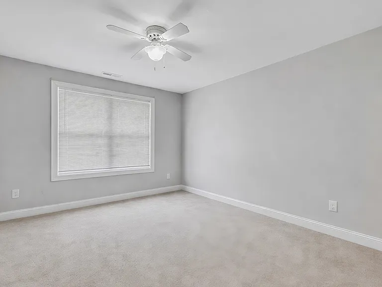240 Highland Ave — Photo 13