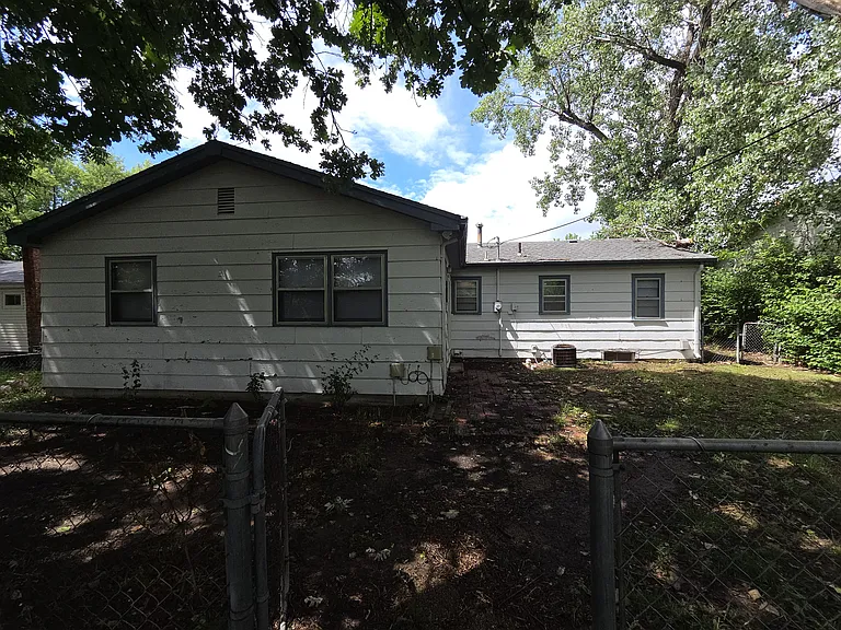 2101 E Ventnor St — Photo 17