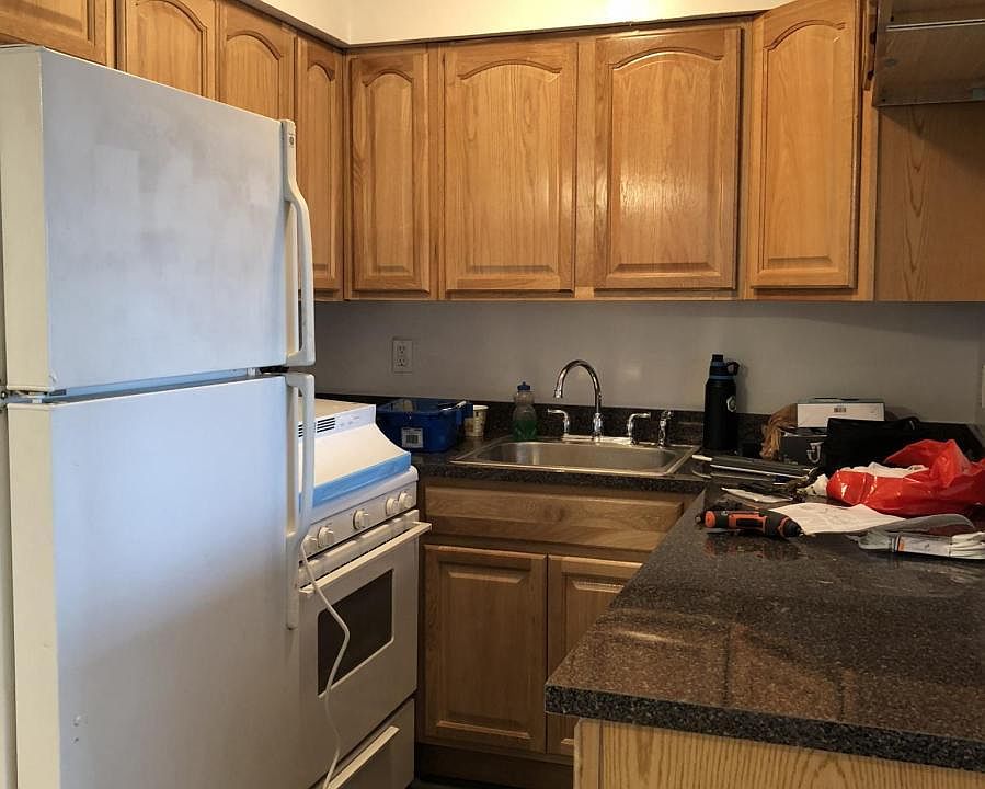 1st image of 2861 Bruckner Blvd