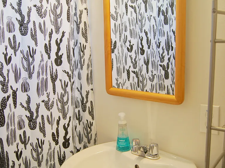 Bathroom 2 with tub.
