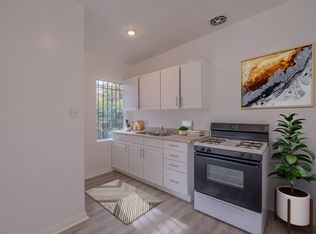 1061 S Catalina St APT 4, Los Angeles, CA 90006