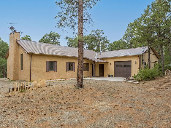 5th image of 16 Bobolink Ln