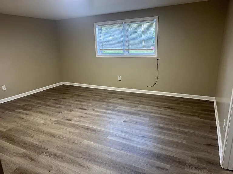 2903 S Greenwood Dr — Photo 2