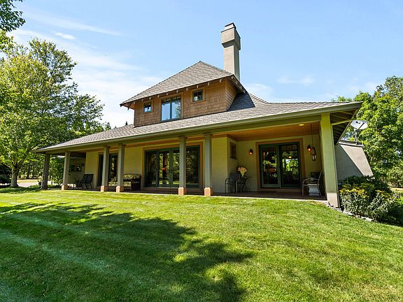 2nd image of 693 Horizon Hills Rd