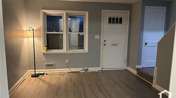 1045 Cameron Rd — Photo 3