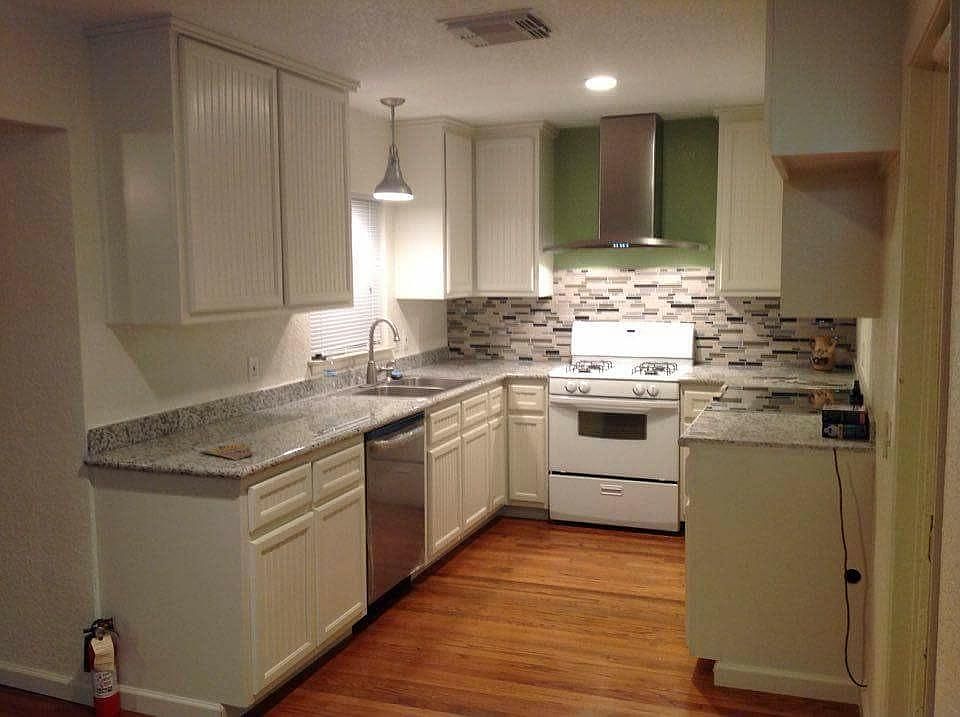 Granite Countertops & Custom Cabinets