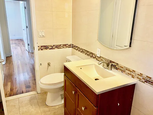 Rented by Premier Metro Realty Corp | media 64